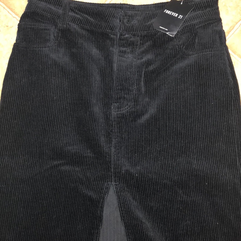 Skirt - Picture 2 of 3